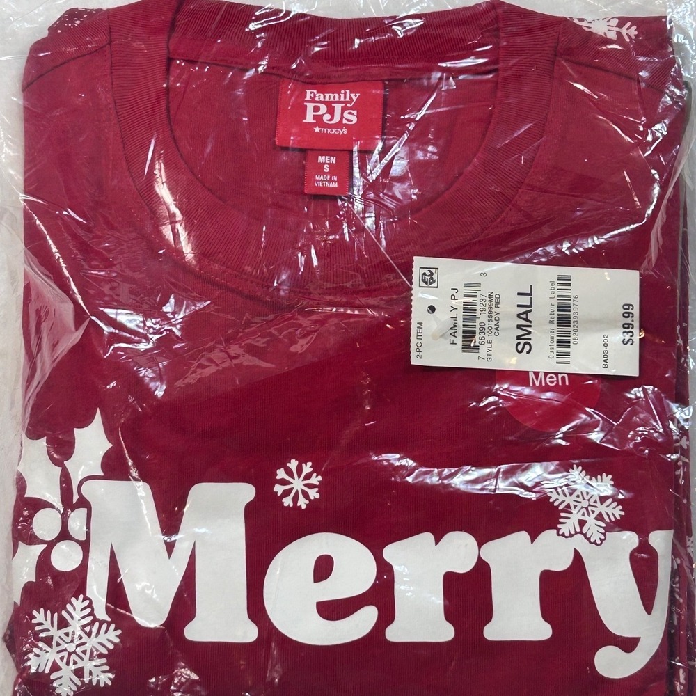 Mens Snowflake Holiday Christmas Red 2-Piece Pajama Set Small Pre-Packaged